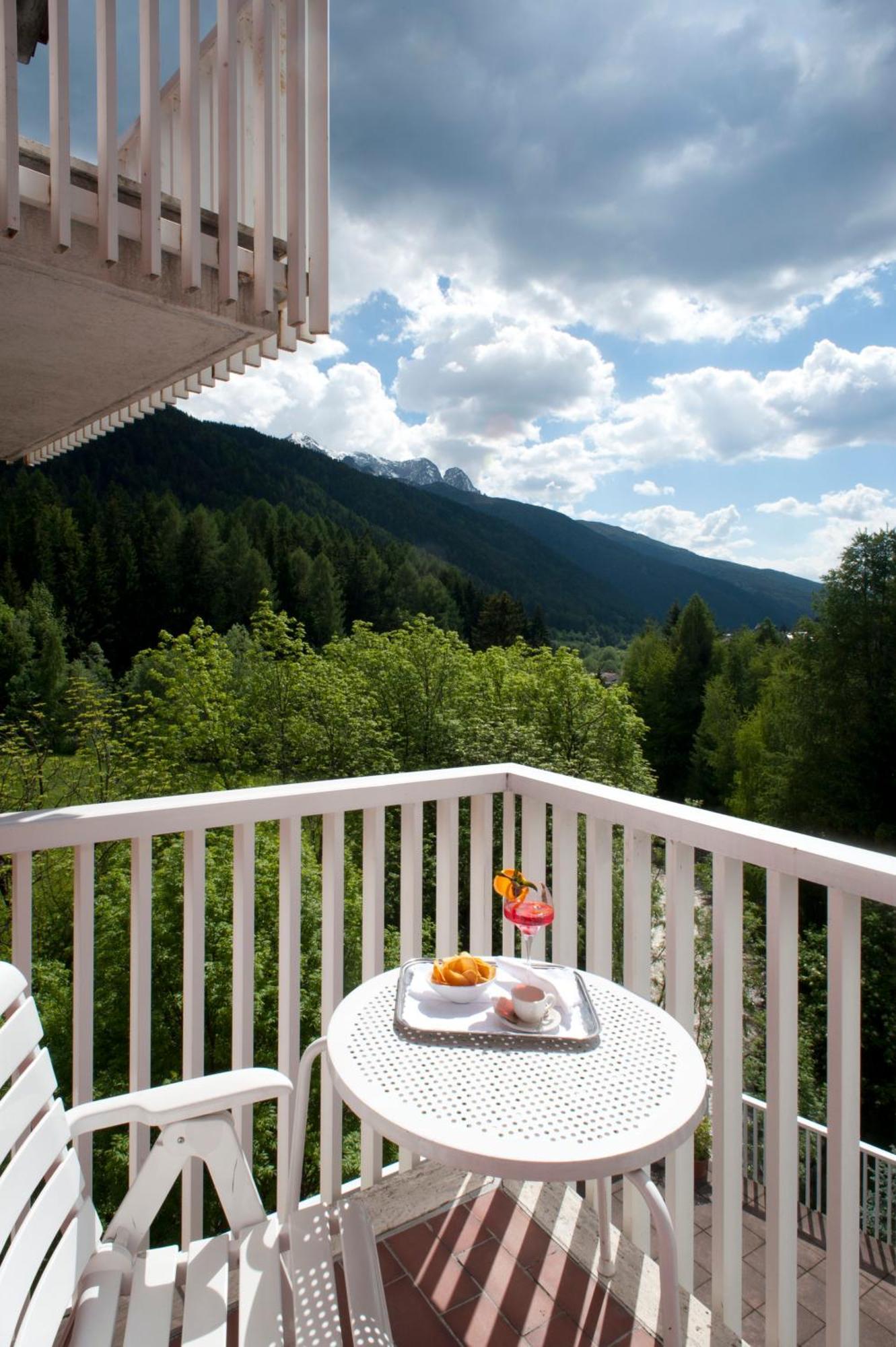 Hotel Mirella Ponte Di Legno Habitación foto